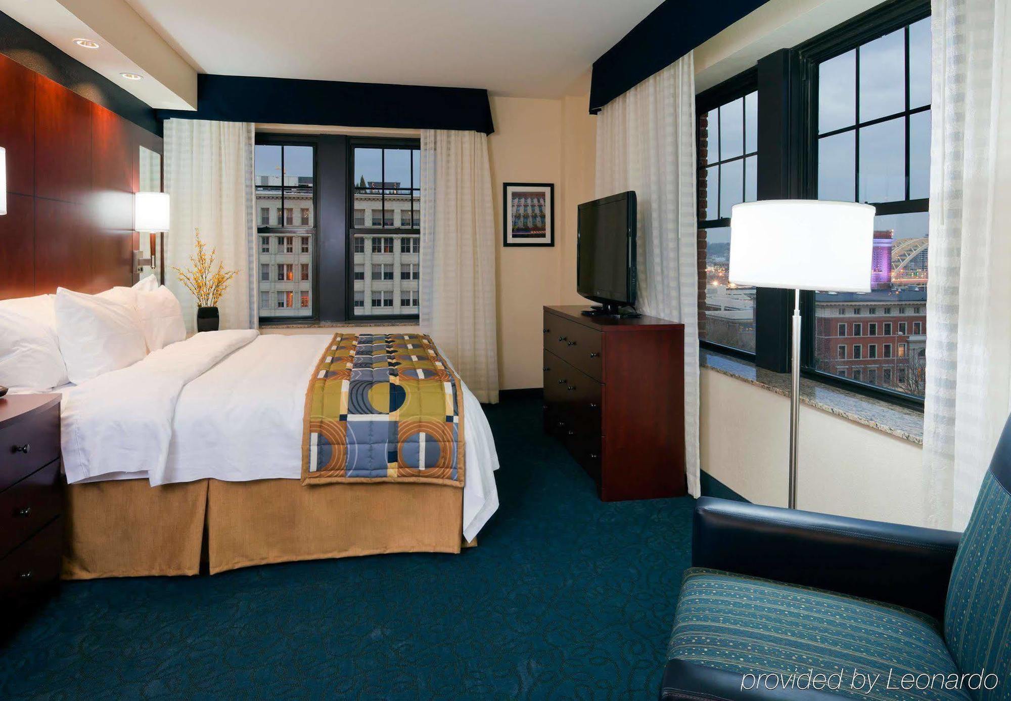 فندق ريزدنس إن سينسيناتي داون تاون/ذا فيلبس الغرفة الصورة